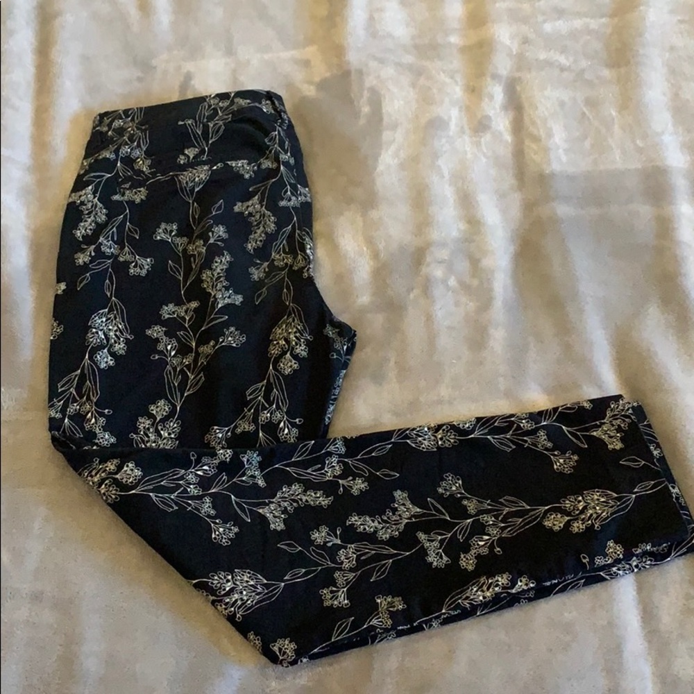 Mid rise pixie ankle pant